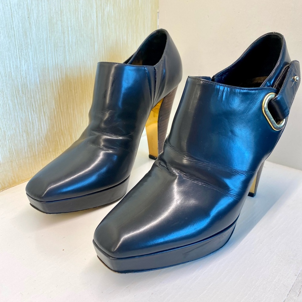Barbara Bui-Stunning navy 4.5” EU 38/7.5 platform leather booties, gold accents.